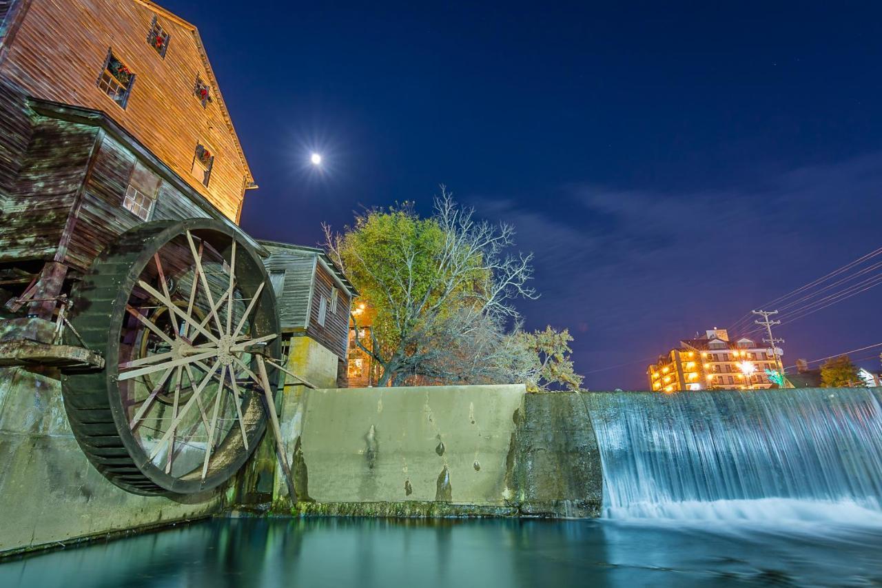 Stay At The Retreat! Gatlinburg-Dollywood Sevierville Bagian luar foto