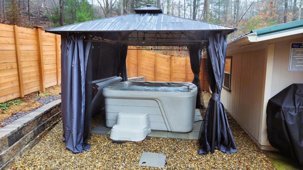 Stay At The Retreat! Gatlinburg-Dollywood Sevierville Bagian luar foto
